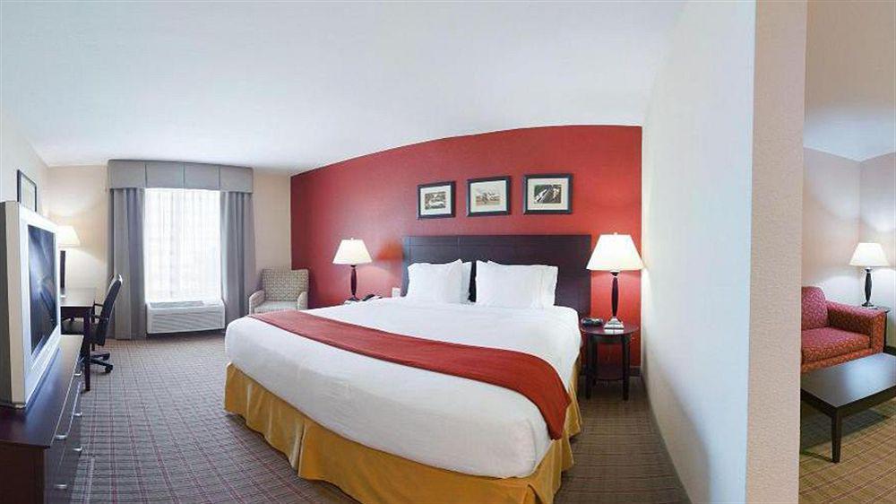 Holiday Inn Express & Suites East Wichita I-35 Andover By Ihg Exterior photo