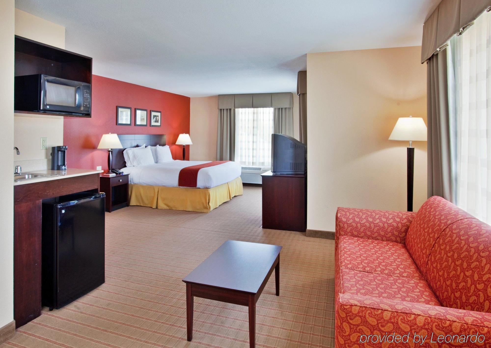 Holiday Inn Express & Suites East Wichita I-35 Andover By Ihg Room photo