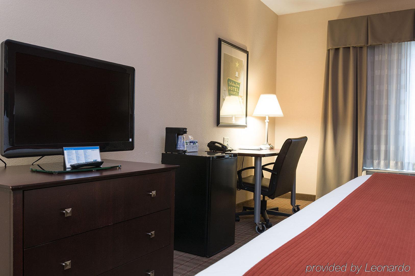 Holiday Inn Express & Suites East Wichita I-35 Andover By Ihg Exterior photo
