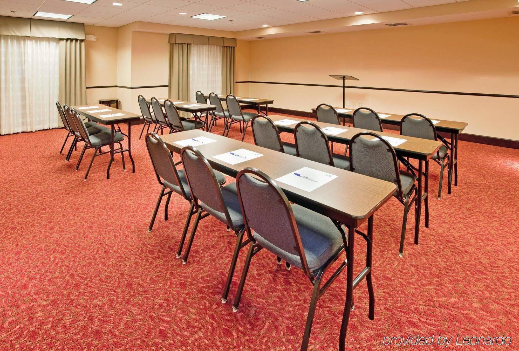 Holiday Inn Express & Suites East Wichita I-35 Andover By Ihg Exterior photo